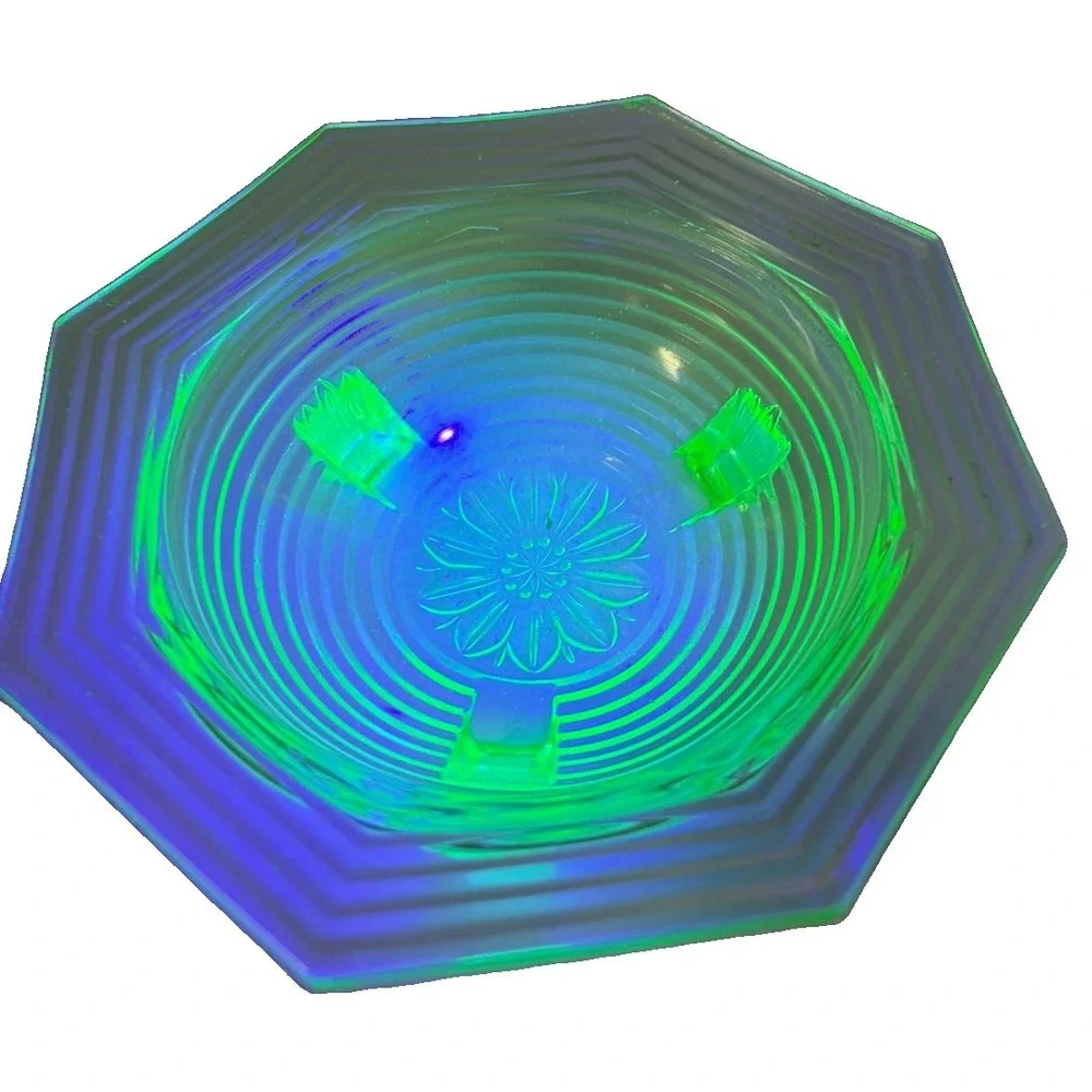 Vintage Uranium Glass Green Depression 7